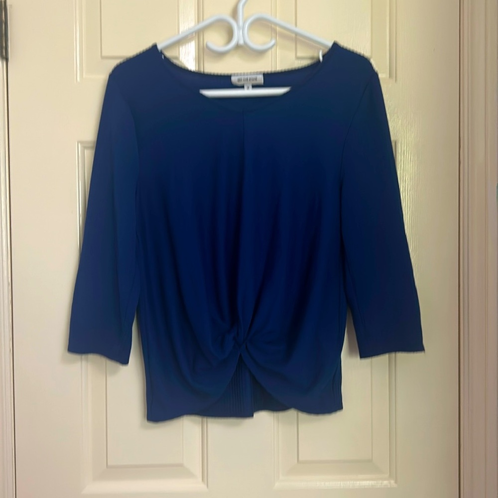 🤩 3 FOR $25 🤩 Blue Top